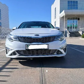 Kia Optima 2019