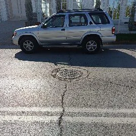 Nissan Pathfinder 2001