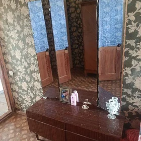 продам зеркало- трюмо