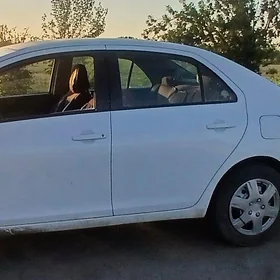 Toyota Yaris 2008