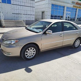 Toyota Camry 2004