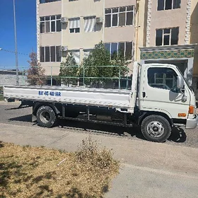 Hyundai HD270 2010