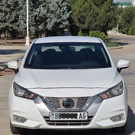 Nissan Versa 2020