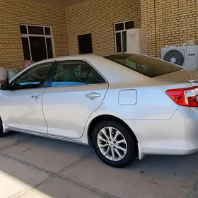 Toyota Camry 2013