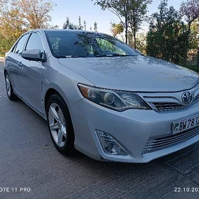 Toyota Camry 2014