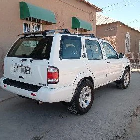 Nissan Pathfinder 2001