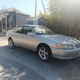 Toyota Camry 2000
