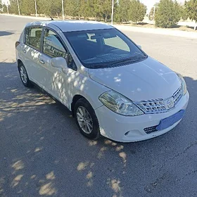 Nissan Versa 2010