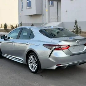 Toyota Camry 2024