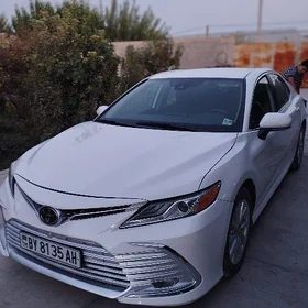 Toyota Camry 2023