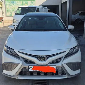 Toyota Camry 2022