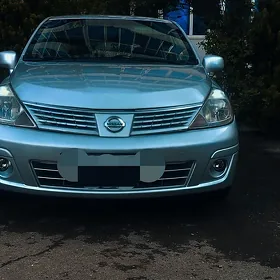 Nissan Versa 2010