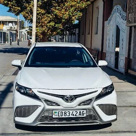 Toyota Camry 2021