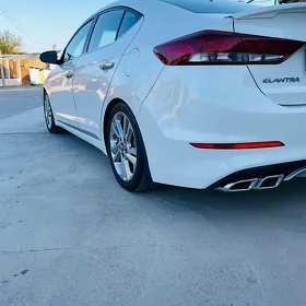 Hyundai Elantra 2017