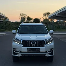 Toyota Land Cruiser Prado 2022