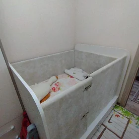 Продам детскую кроватку