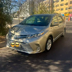 Toyota Sienna 2017