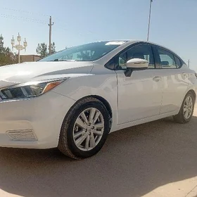 Nissan Versa 2020