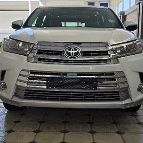 Toyota Highlander 2016
