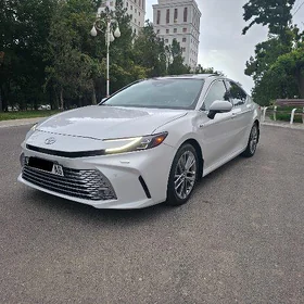Toyota Camry 2025