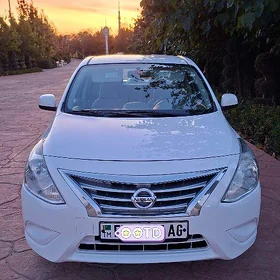 Nissan Sunny 2022