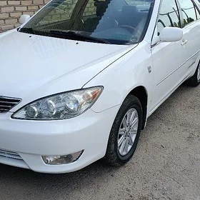 Toyota Camry 2004
