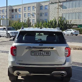 Ford Explorer 2023