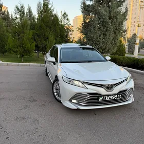 Toyota Camry 2020