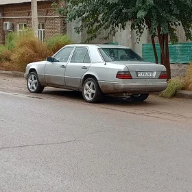 Mercedes-Benz C280 1993