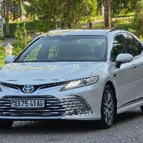 Toyota Camry 2021