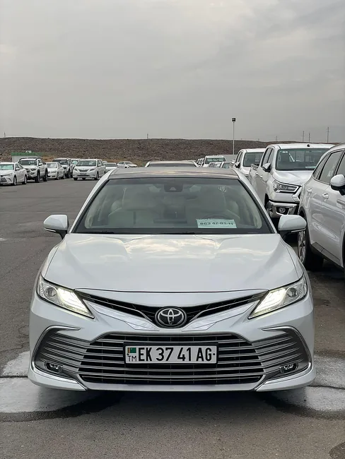 Toyota Camry 2021 - 1