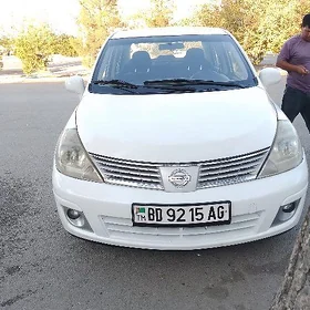 Nissan Versa 2010