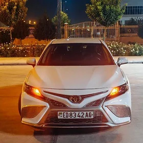 Toyota Camry 2021