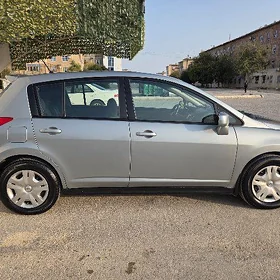 Nissan Versa 2010