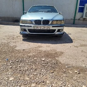 BMW E39 2000