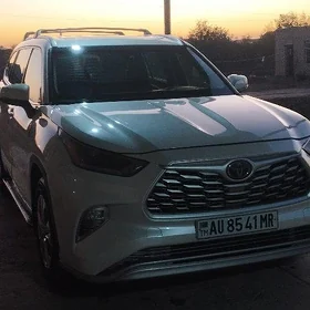 Toyota Highlander 2020
