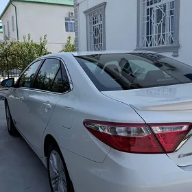 Toyota Camry 2017