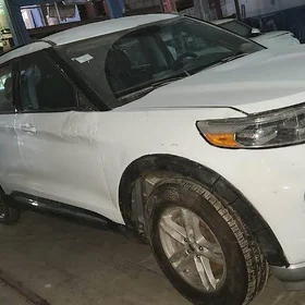 Ford Explorer 2023