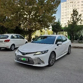 Toyota Camry 2022