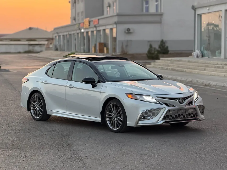 Toyota Camry 2021 - 1