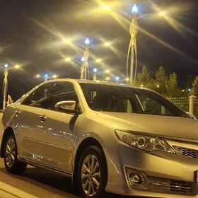 Toyota Camry 2014