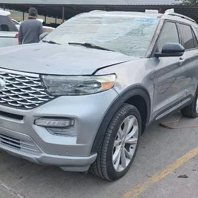 Ford Explorer 2022