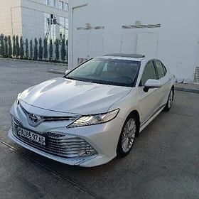 Toyota Camry 2020