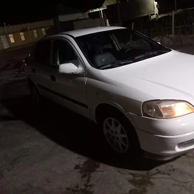 Opel Astra 2003