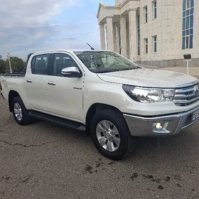 Toyota Hilux 2016