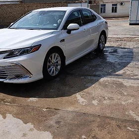 Toyota Camry 2022