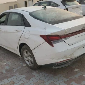 Hyundai Elantra 2022