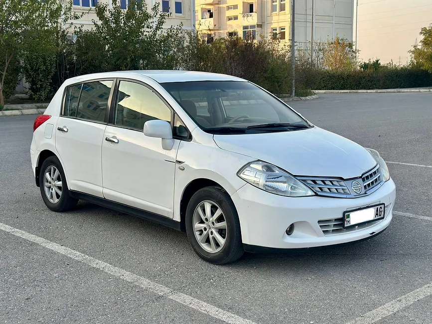 Nissan Versa 2009 - 1