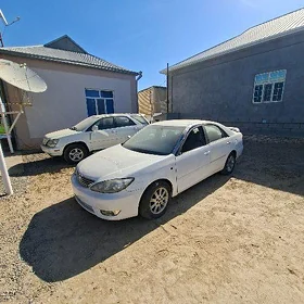 Toyota Camry 2004