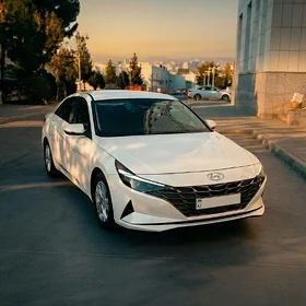 Hyundai Elantra 2023